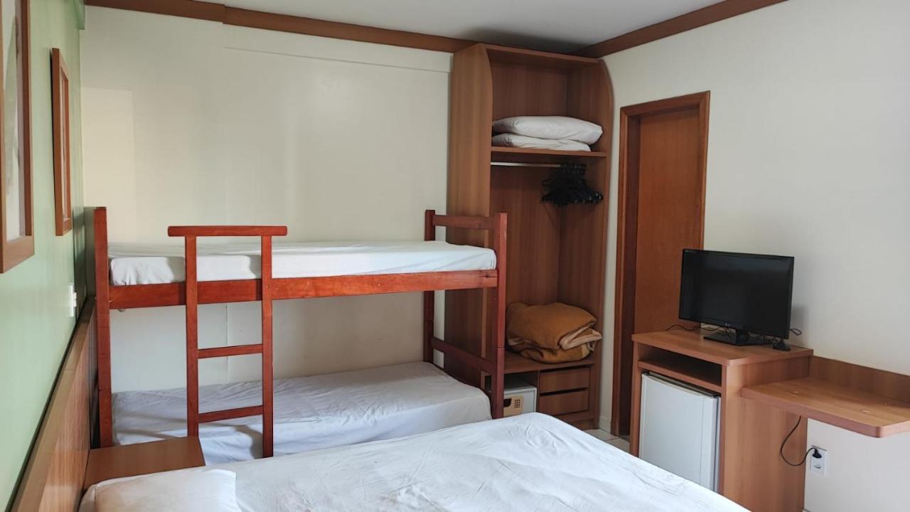 Golden Dolphin Gd - Suite 4 Adultos E 1 Crianca Ate 5 Anos Caldas Novas Esterno foto